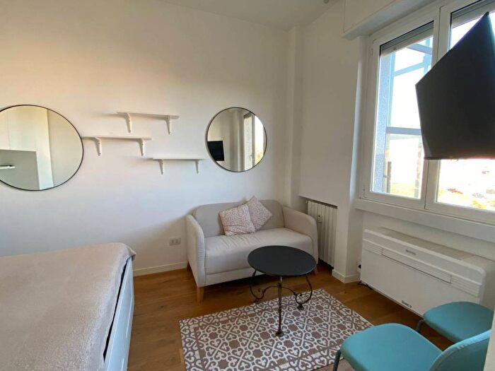 Appartamento monolocale in affitto in Via Broni, Vigentino Fatima, Milano
