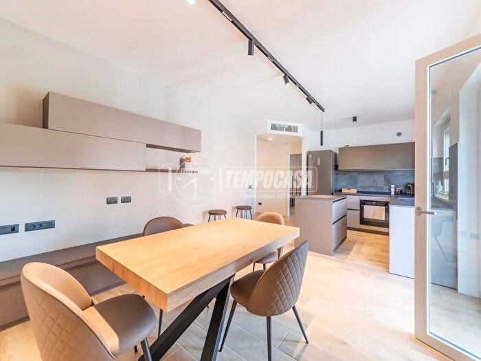 Appartamento bilocale in vendita in Via Renzo Vespignani, Roma