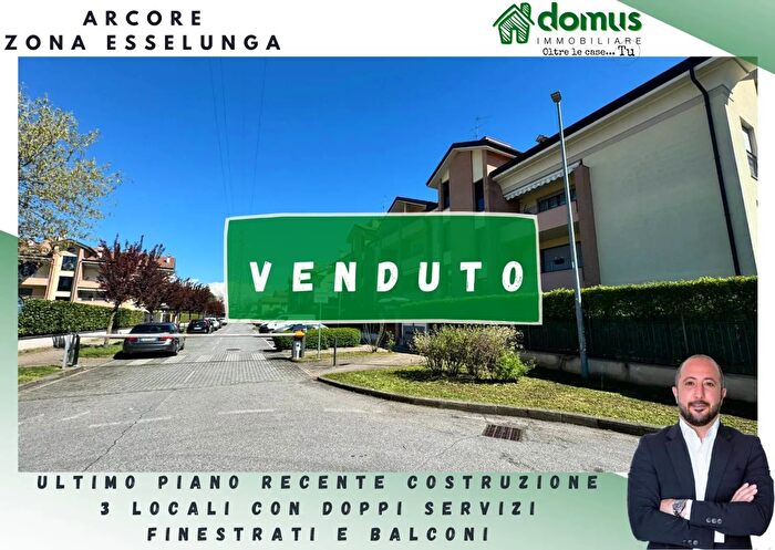 Casa trilocale in vendita in Via Giovanni Keplero Arcore, Arcore