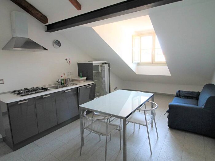 Casa trilocale in affitto in Piazza Vittorio Veneto, Via della Rocca, Torino