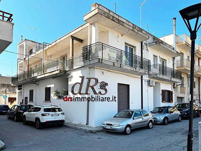 Appartamento con 5 locali in vendita in Via Francesco Torraca, Bernalda