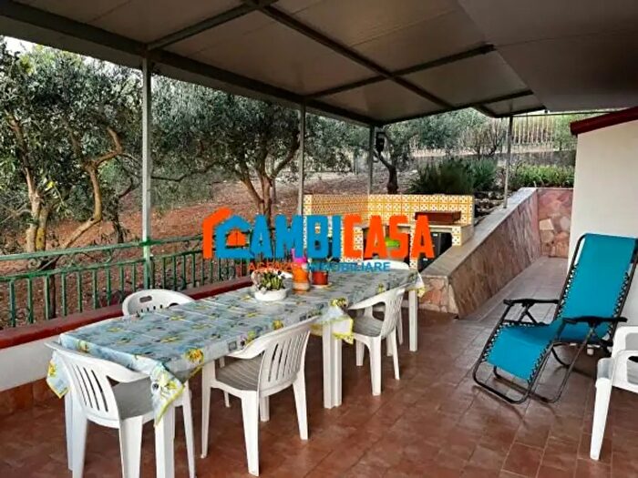 Casa con 7 locali in vendita in Bolognetta