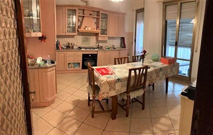 Appartamento con 5 locali in vendita in Ancona