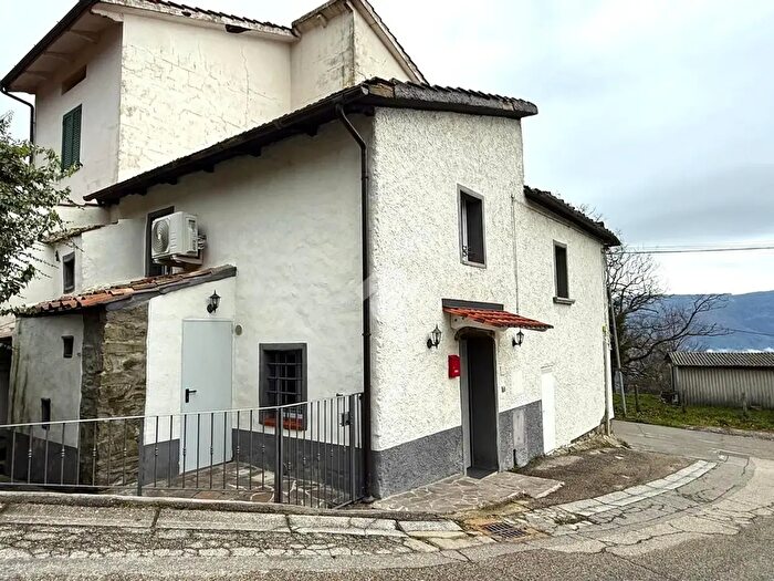 Casa trilocale in vendita in Via Fonda, Vaiano