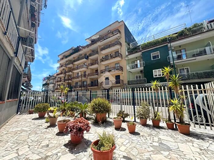 Appartamento bilocale in vendita in Via Vicinale Campanile, Napoli
