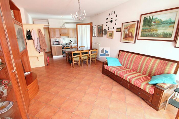 Appartamento bilocale in vendita in Via Foscolo, Santa Maria Di Sala