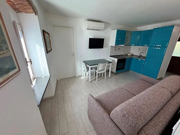 Appartamento trilocale in vendita in Porto Azzurro