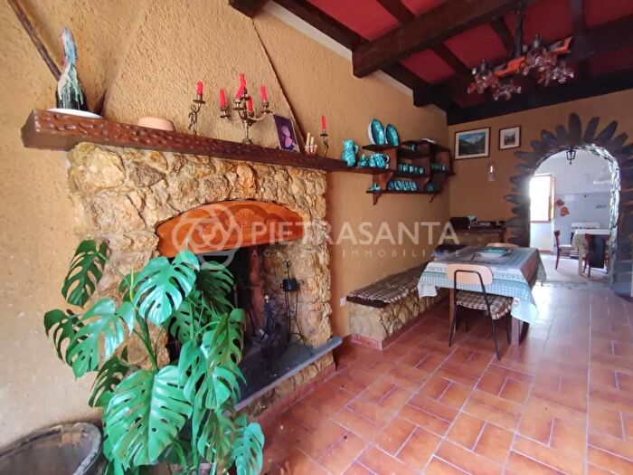 Casa bilocale in vendita in Pietrasanta
