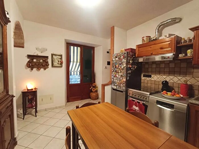Appartamento trilocale in vendita in Massa