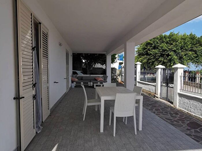 Appartamento bilocale in affitto in Località Copanello, Copanello, Stalettì