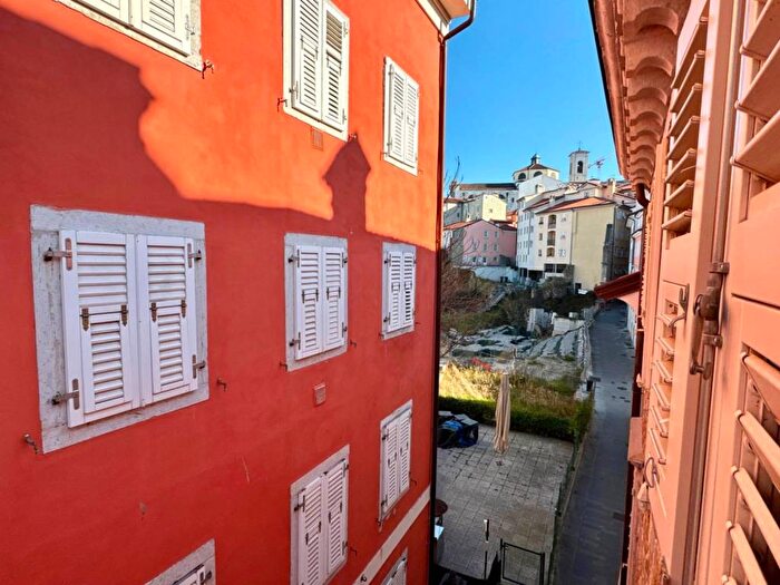 Appartamento bilocale in affitto in Via dei Capitelli, Città Vecchia, Trieste