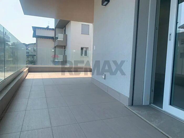 Appartamento quadrilocale in vendita in Via Mascagni, Lallio