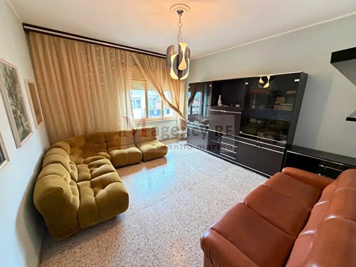 Appartamento con 5 locali in vendita in Via Sila, Reggio Calabria