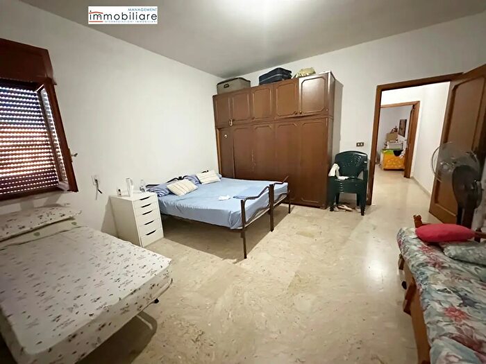Appartamento con 5 locali in vendita in Via Teofilo, Martano