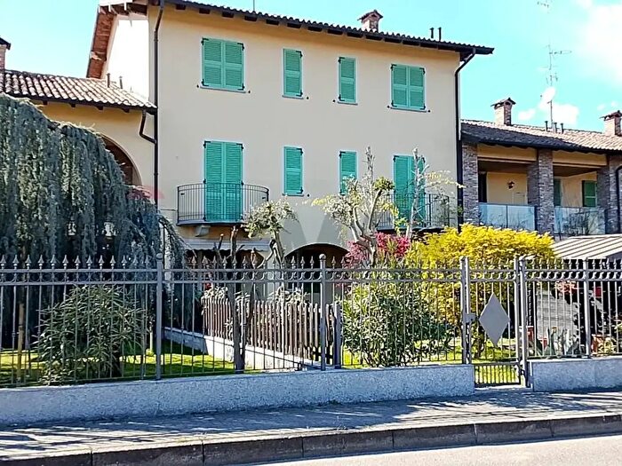 Appartamento trilocale in vendita in Via Valle Badia, Stradella