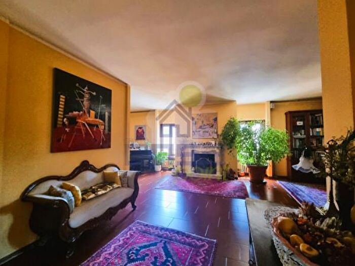 Appartamento con 5 locali in vendita in Via Cavallotti, Casalpusterlengo