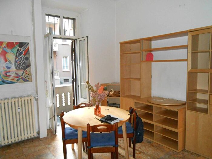 Appartamento trilocale in affitto in Via Francesco Barbieri, Corso San Gottardo, Milano