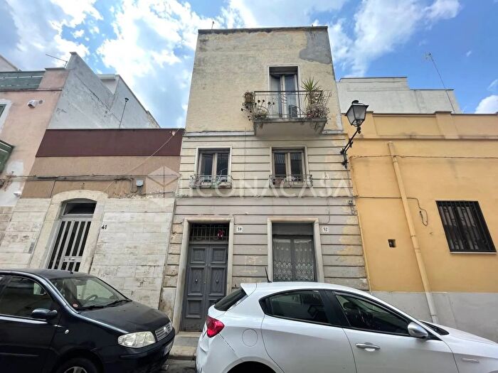 Appartamento trilocale in vendita in Via Ludovico Ariosto, Andria