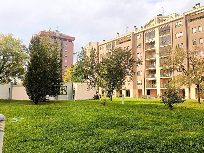 Appartamento trilocale in affitto in Via Fabrizio De Andrè, Chiesa Rossa, Milano