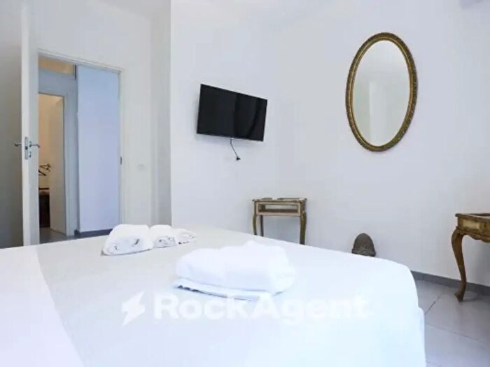 Appartamento quadrilocale in vendita in Vico San Maria Ad Agnone, Napoli