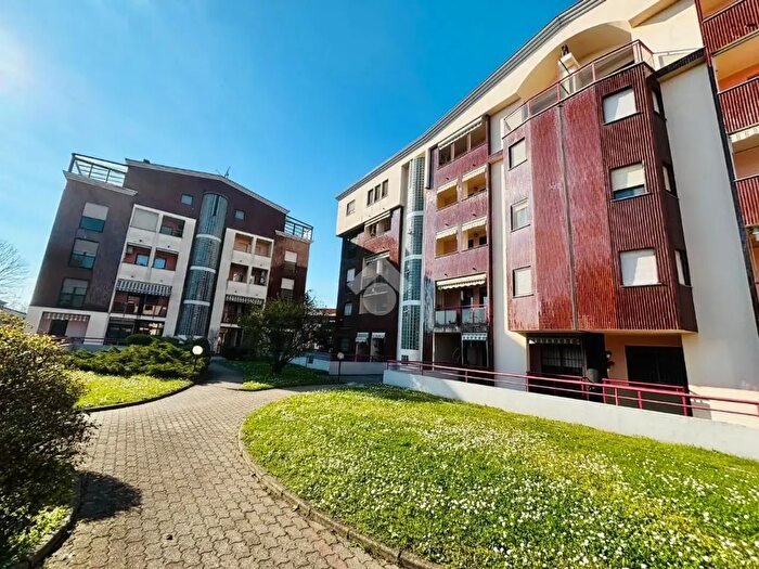 Appartamento bilocale in vendita in Via San Pio X, Rho