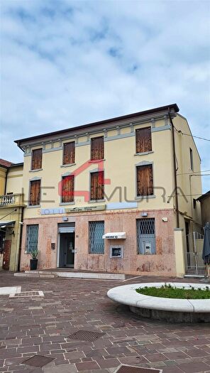 Appartamento con 5 locali in vendita in Villa Bartolomea