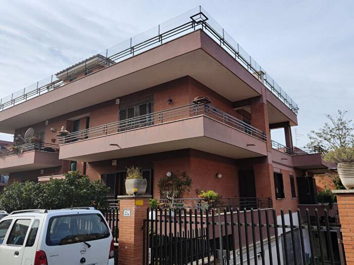 Appartamento bilocale in affitto in Via Scigliano, Morena, Roma