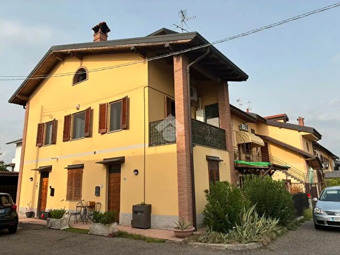 Appartamento trilocale in vendita in Via Milano, Corbetta