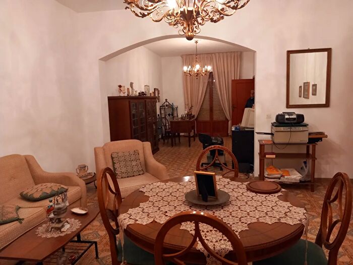 Casa con 6 locali in vendita in Centro, Montemesola