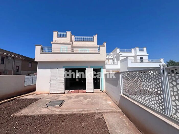 Casa con 7 locali in vendita in Viale delle Orchideee, Porto Empedocle