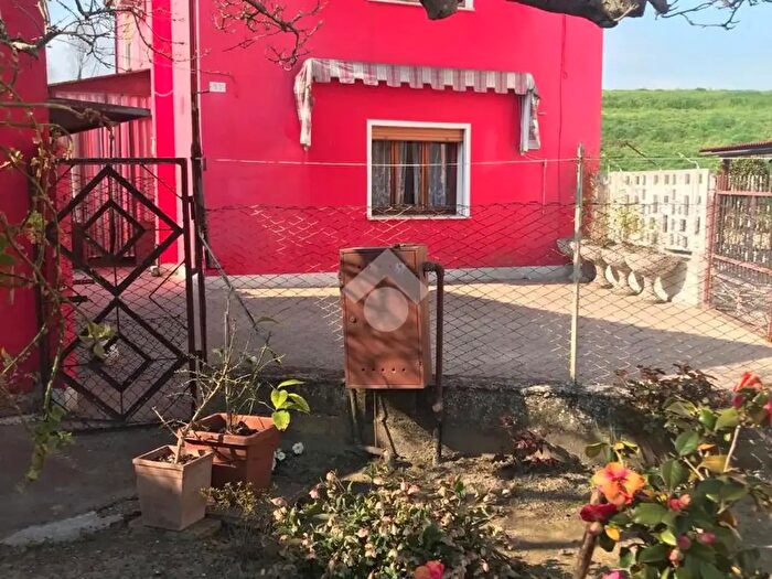 Casa trilocale in vendita in Via Papafava, Pettorazza Grimani