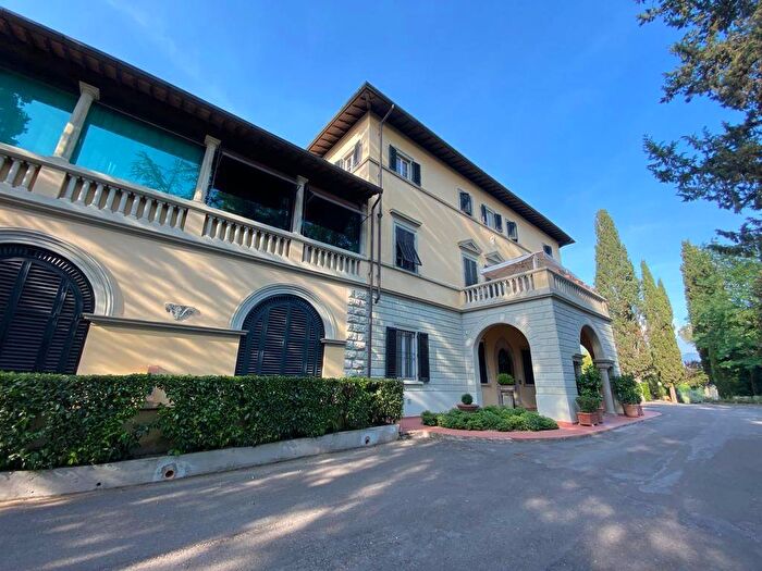 Appartamento con 6 locali in affitto in Via di Vacciano, Grassina, Bagno a Ripoli