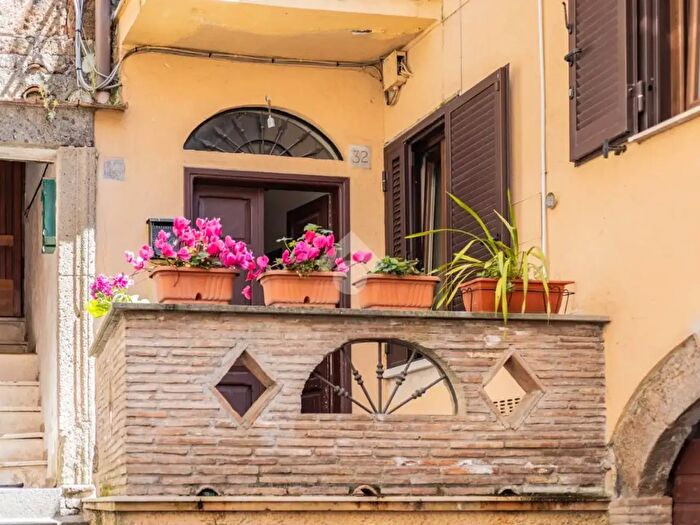 Appartamento quadrilocale in vendita in Via Roma, Sutri