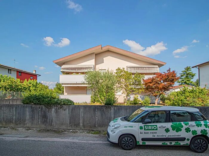Appartamento trilocale in vendita in Via Feletto, Tavagnacco