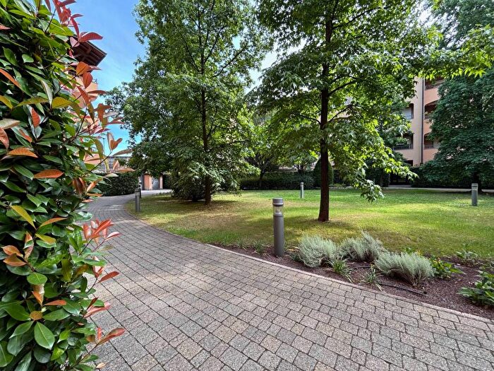 Appartamento monolocale in affitto in Via Santa Teresa del Bambin Gesú, Frati, Legnano