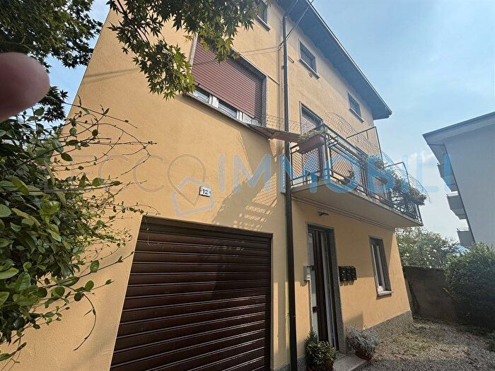 Appartamento trilocale in affitto in via tda belledo, Belledo, Lecco