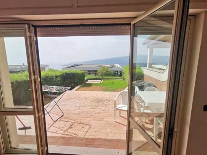 Casa trilocale in affitto in Villaggio Serra di Mare, Staletti