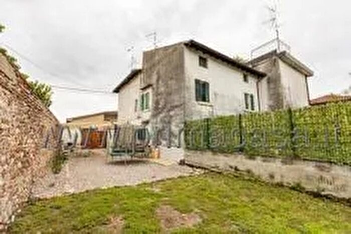 Casa con 5 locali in vendita in Sona
