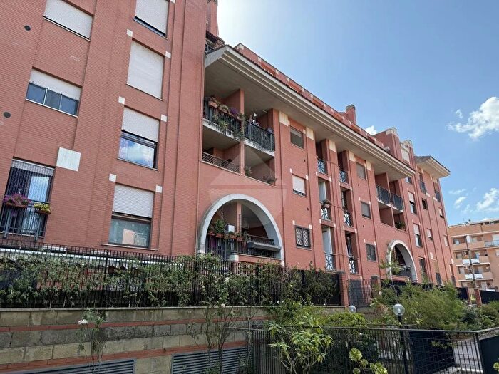 Appartamento trilocale in vendita in Roma