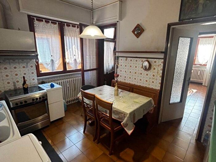 Appartamento trilocale in vendita in Via Settembre, Centro, Osnago