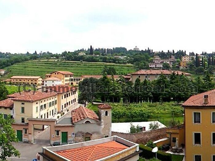 Appartamento trilocale in affitto in Via Monte Ortigara, Pindemonte, Verona