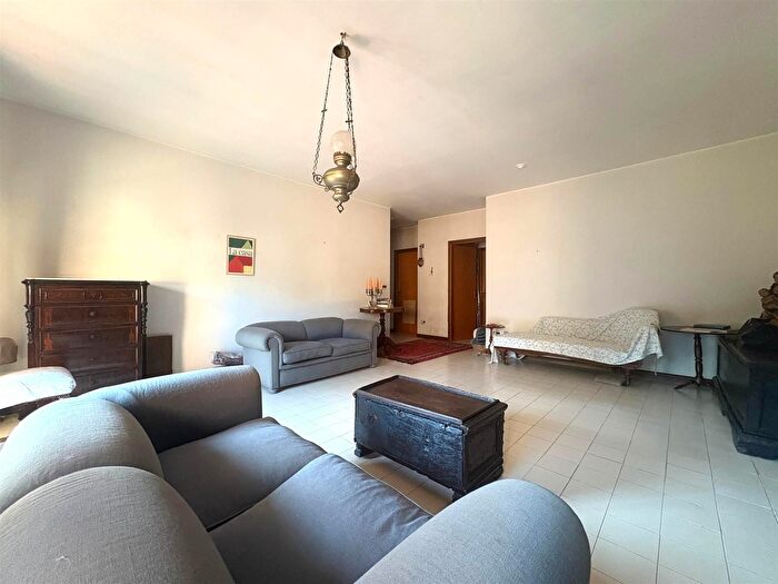 Appartamento con 5 locali in vendita in San Giovanni La Punta