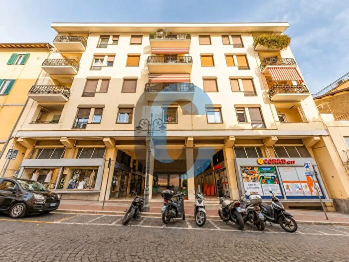 Appartamento trilocale in vendita in Corso del Popolo, Grottaferrata