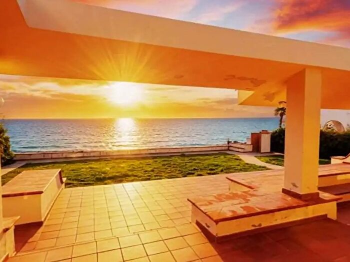 Casa con 10 locali in vendita in SerlucaCalabaia, Belvedere Marittimo