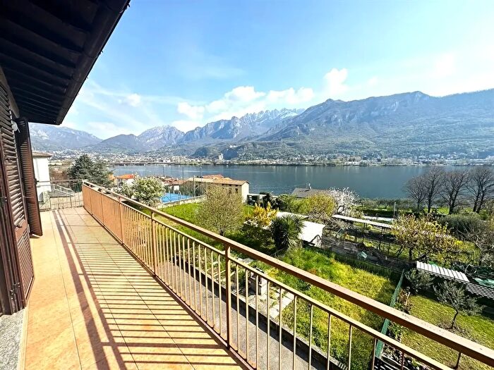 Appartamento in vendita in Via IV Novembre, Pescate