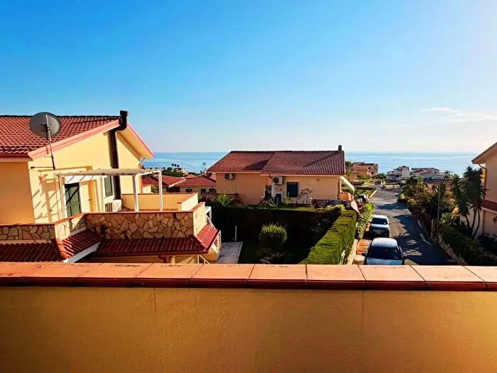 Casa quadrilocale in vendita in Contrada Piano delle Donne, Belvedere Marittimo