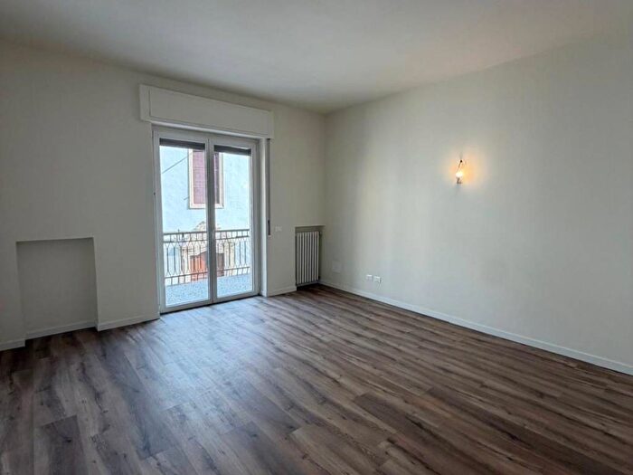 Appartamento quadrilocale in affitto in Via San Giuseppe, San Zeno, Verona