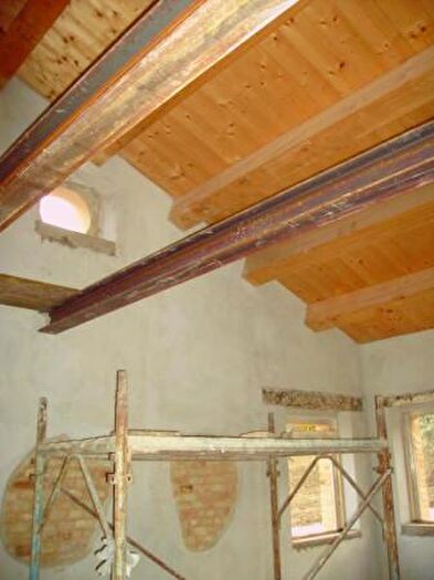 Casa con 6 locali in vendita in Piazza Santa Maria, Belvedere Ostrense