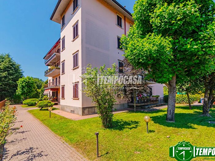 Appartamento trilocale in vendita in Via Francana, Pavia