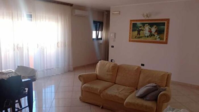 Appartamento con 6 locali in vendita in Via Giosuè Carducci, Fragagnano